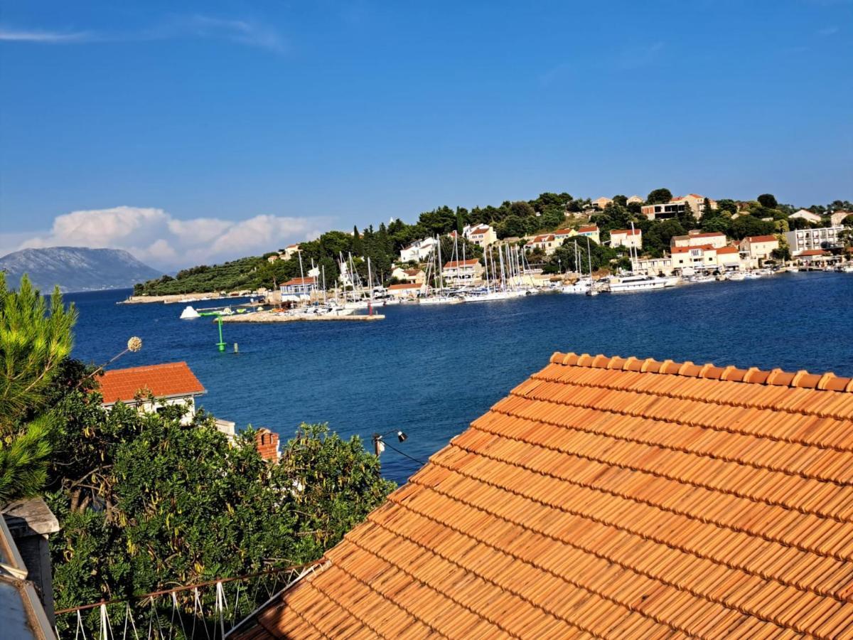 Apartmani Dusica Lumbarda Esterno foto