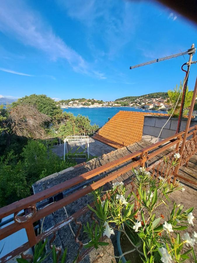 Apartmani Dusica Lumbarda Esterno foto