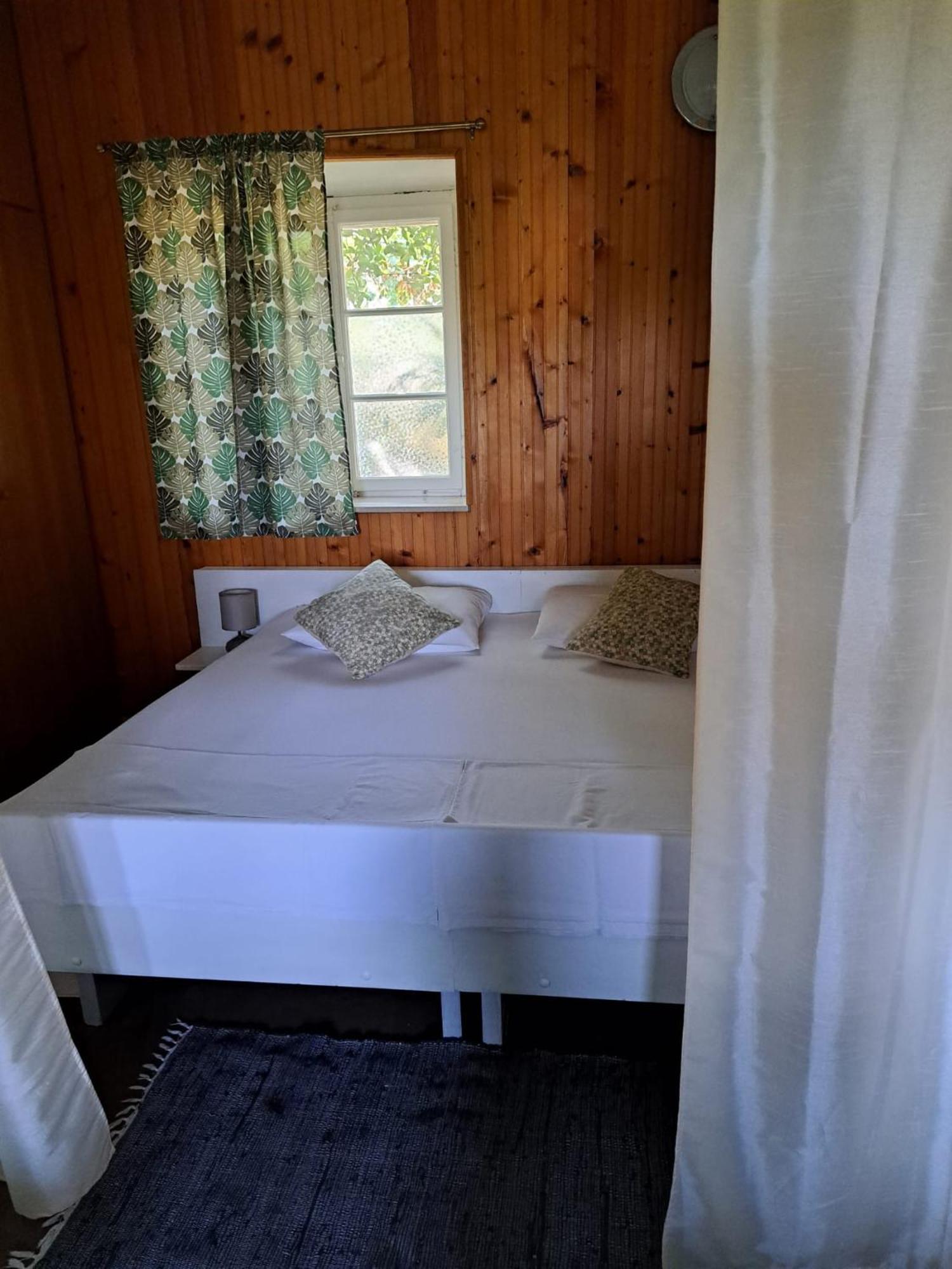 Apartmani Dusica Lumbarda Esterno foto