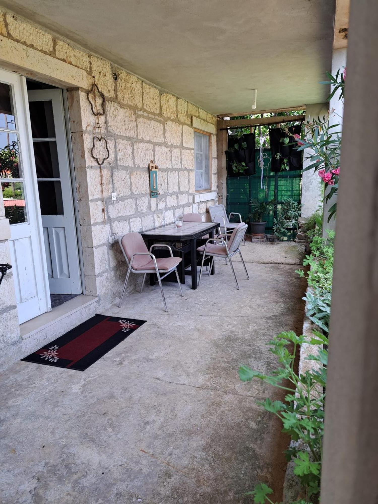 Apartmani Dusica Lumbarda Esterno foto