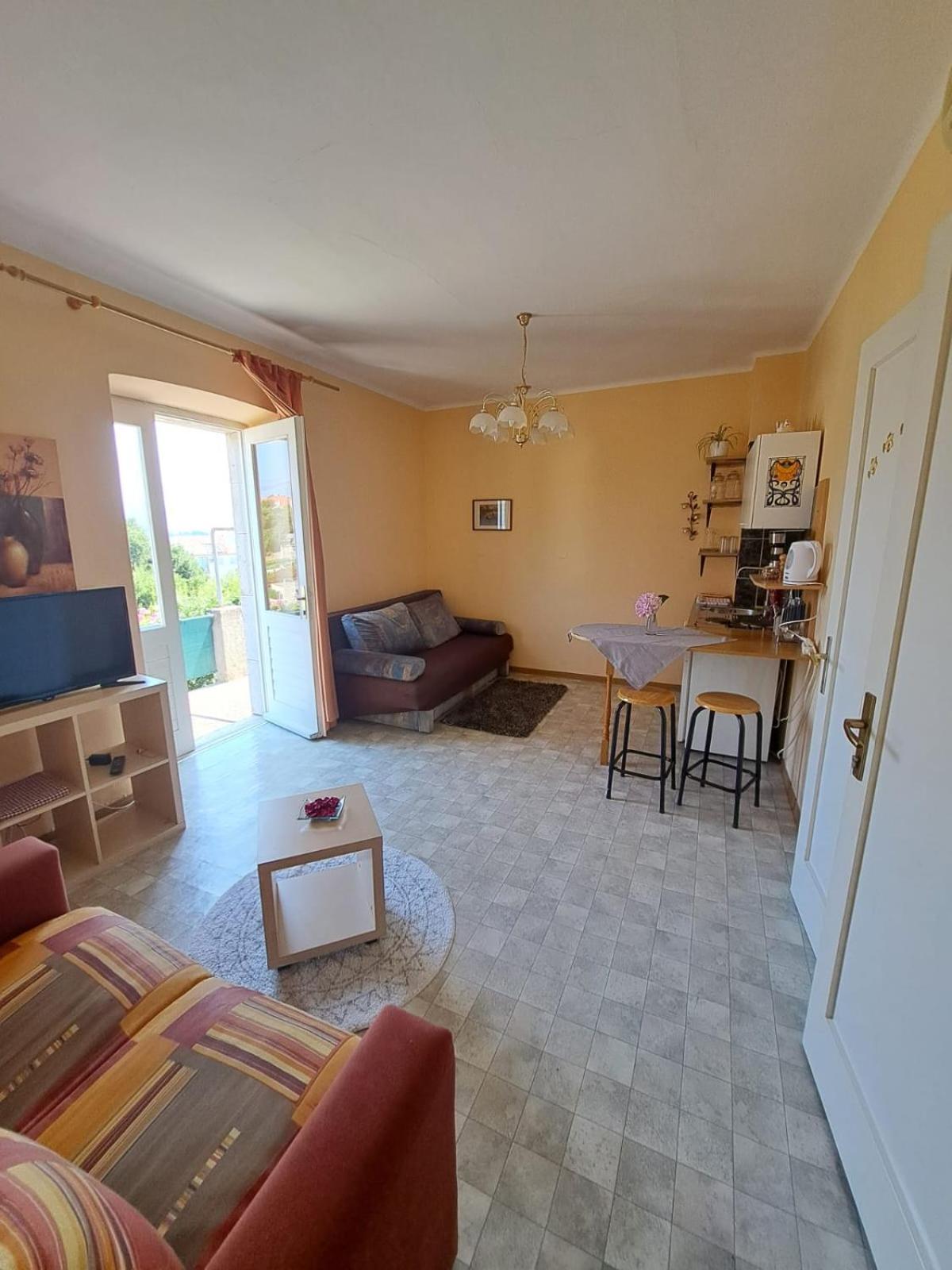 Apartmani Dusica Lumbarda Esterno foto