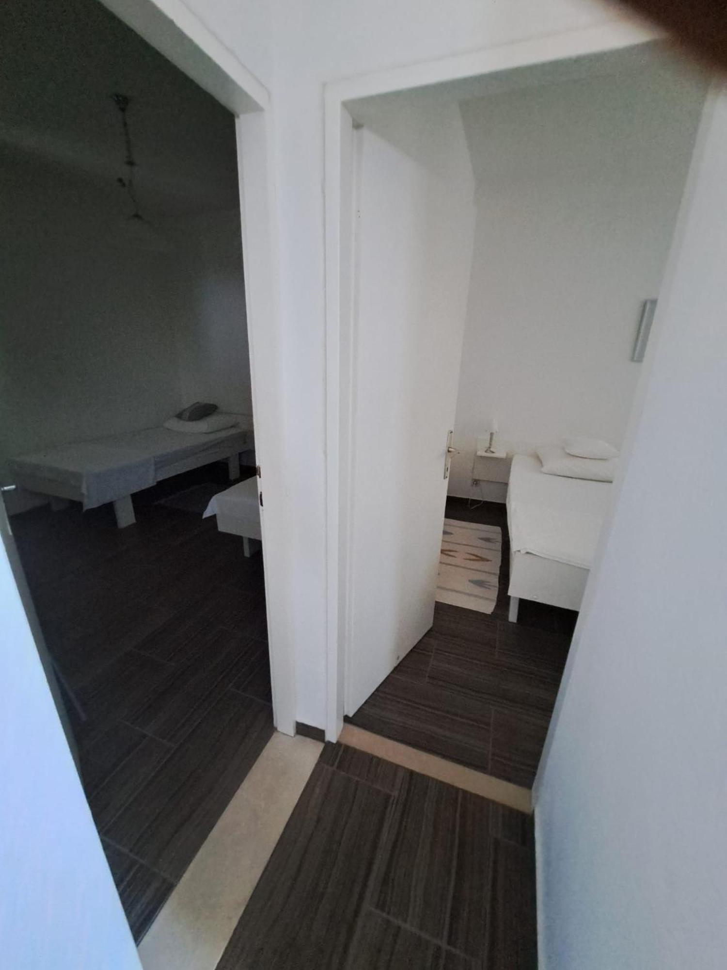 Apartmani Dusica Lumbarda Esterno foto